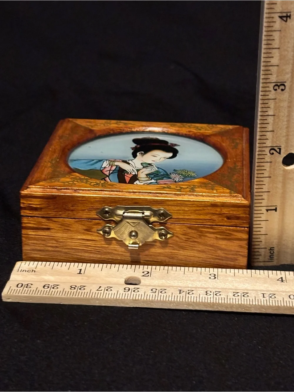 Vintage Hinged Wooden Japanese Lady Trinket Box